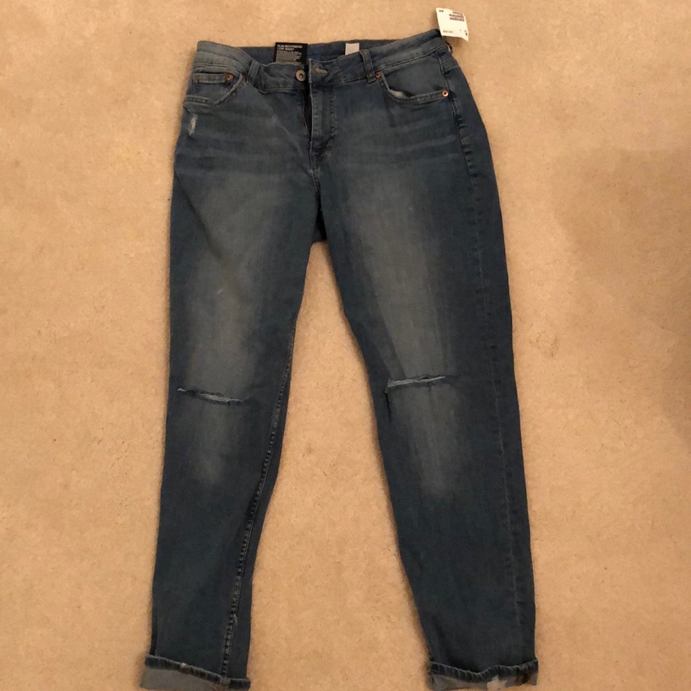 H&M light wash boyfriend jeans size 8